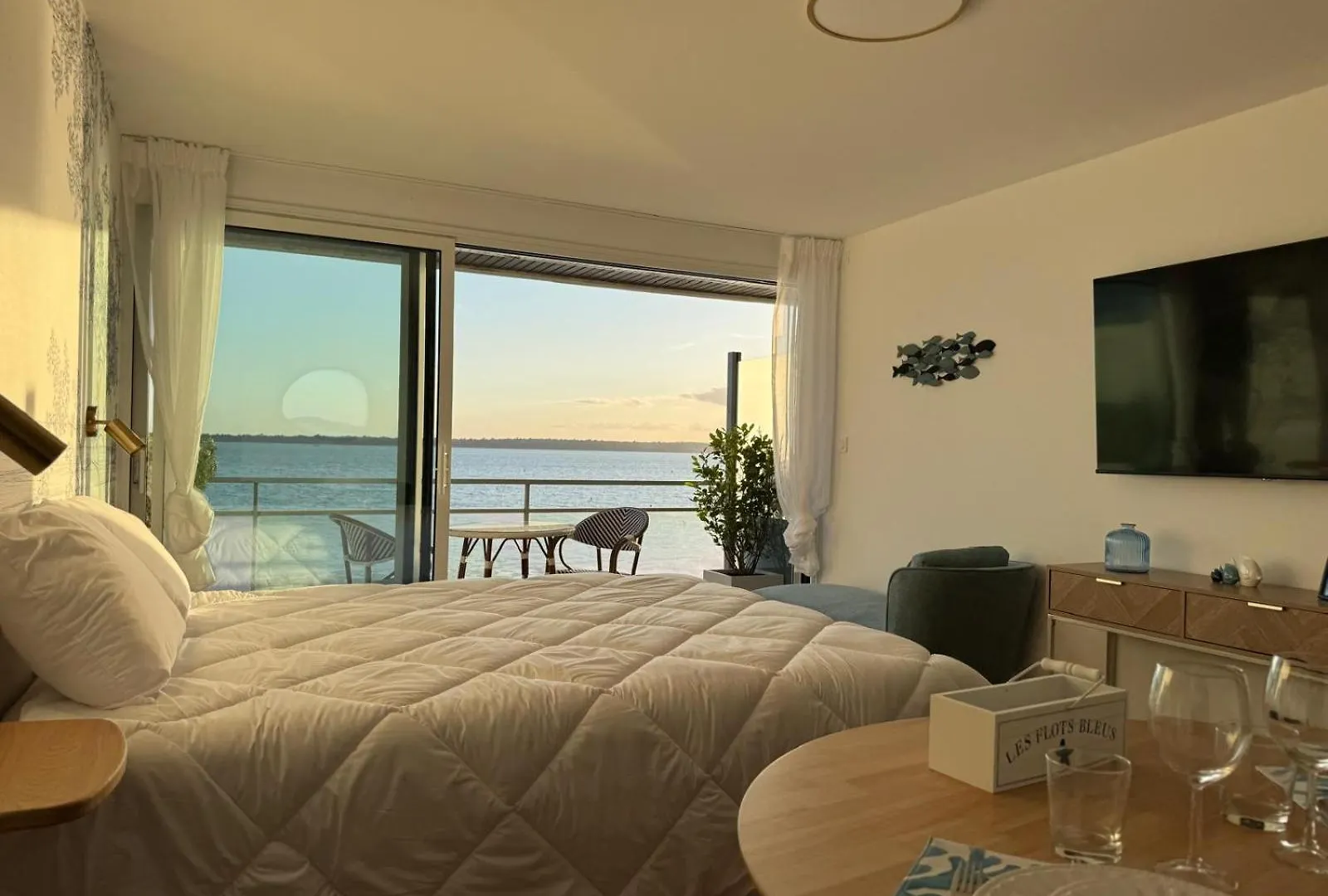 公寓 Flots Bleus - Cozy Studio - White Sand Beach 孔卡尔诺